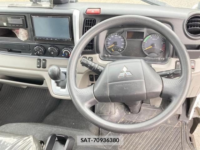 Mitsubishi CANTER 2021-03 8795452-16