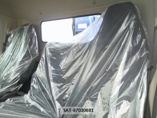 Mitsubishi CANTER 2026-04 8795451-23