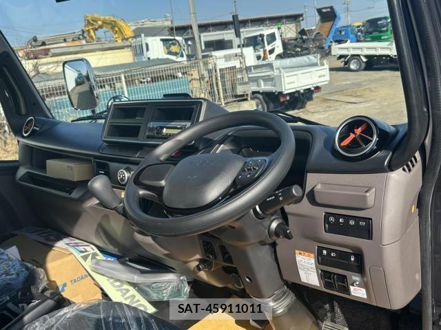 Mitsubishi CANTER 2026-03 8795440-15