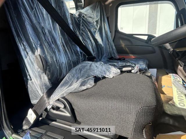 Mitsubishi CANTER 2026-03 8795440-16