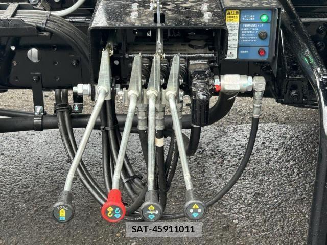 Mitsubishi CANTER 2026-03 8795440-8