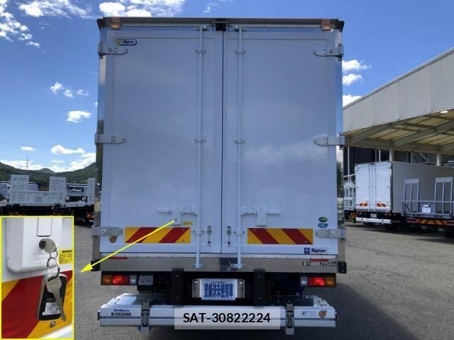 Mitsubishi CANTER 2026-05 8828147-5