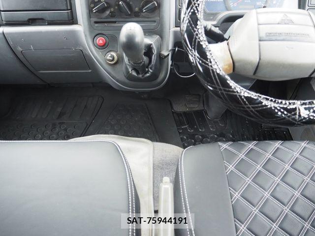 Mitsubishi CANTER 2005-03 8828166-17