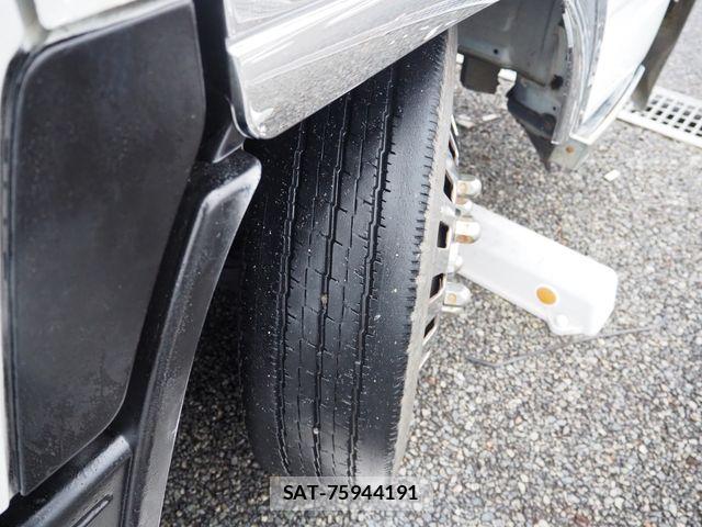 Mitsubishi CANTER 2005-03 8828166-28