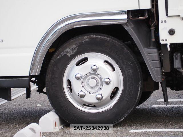 Mitsubishi CANTER 2015-03 8828167-9