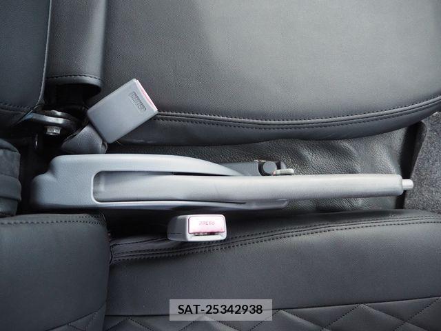 Mitsubishi CANTER 2015-03 8828167-16
