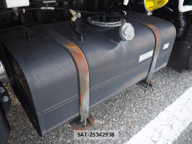 Mitsubishi CANTER 2015-03 8828167-27