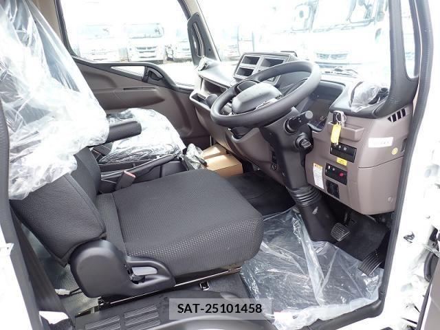 Mitsubishi CANTER 2026-04 8828156-11