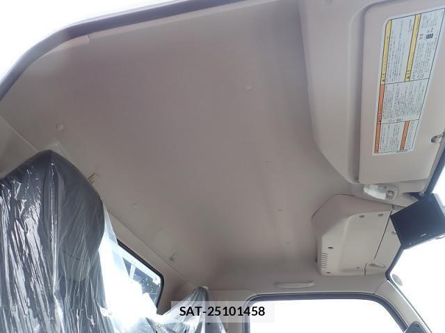 Mitsubishi CANTER 2026-04 8828156-12