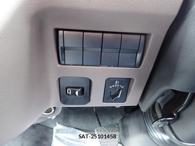 Mitsubishi CANTER 2026-04 8828156-16