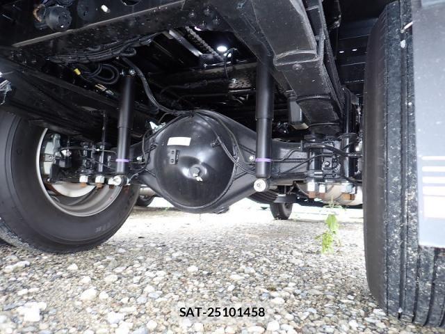 Mitsubishi CANTER 2026-04 8828156-23