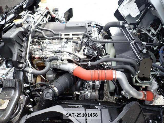 Mitsubishi CANTER 2026-04 8828156-25