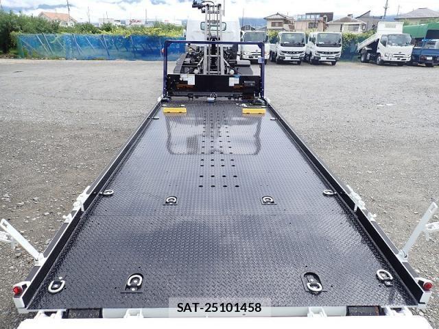 Mitsubishi CANTER 2026-04 8828156-8