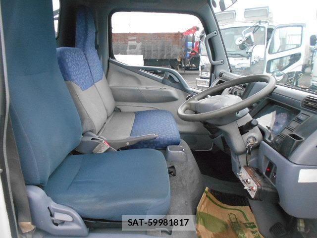 Mitsubishi CANTER 2003-10 8828168-11