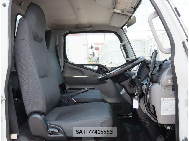 Mitsubishi CANTER 2018-03 8828165-21