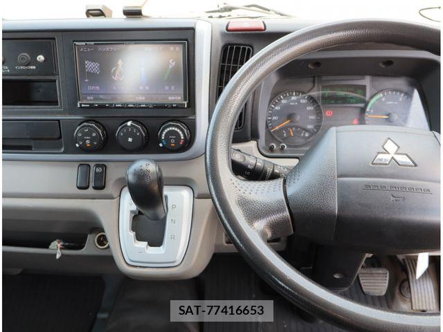 Mitsubishi CANTER 2018-03 8828165-23