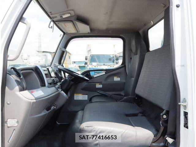 Mitsubishi CANTER 2018-03 8828165-26