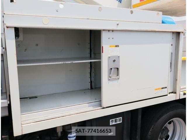 Mitsubishi CANTER 2018-03 8828165-6