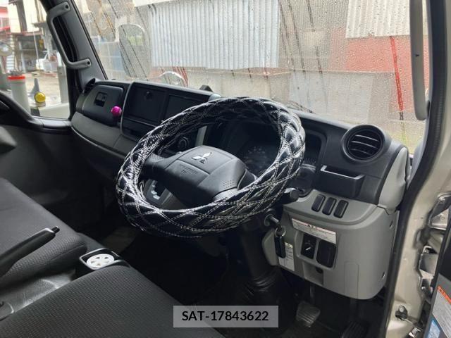 Mitsubishi CANTER 2017-03 8848420-9