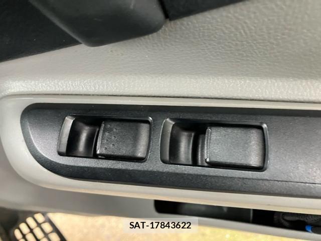 Mitsubishi CANTER 2017-03 8848420-11