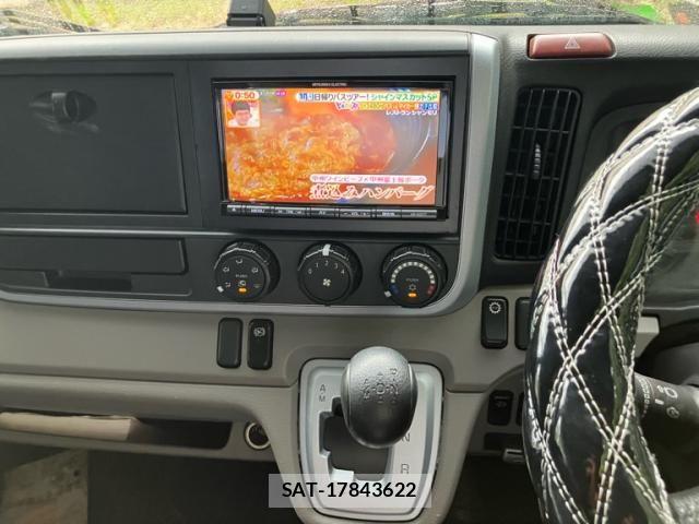 Mitsubishi CANTER 2017-03 8848420-14