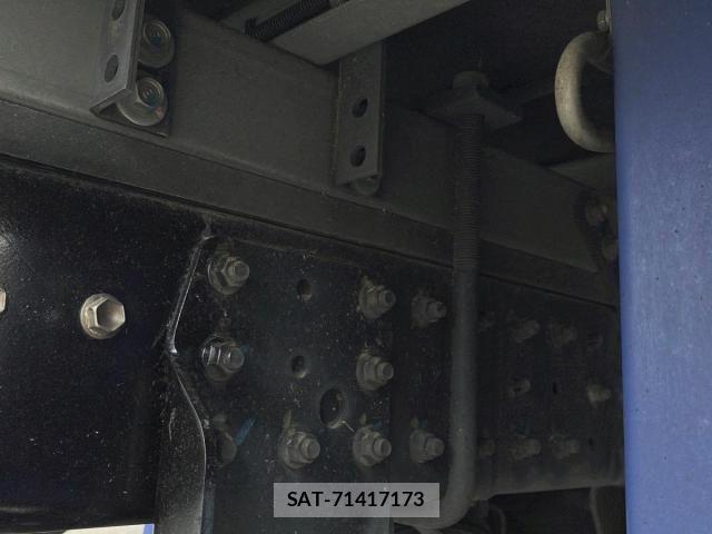 Mitsubishi CANTER 2023-12 8848408-11