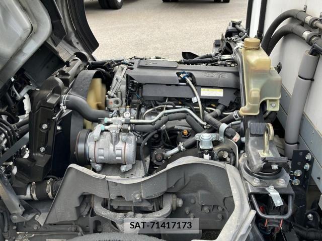 Mitsubishi CANTER 2023-12 8848408-13