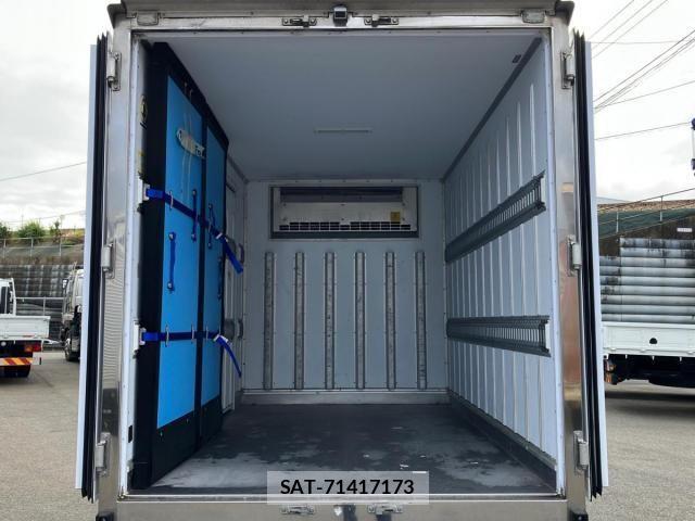 Mitsubishi CANTER 2023-12 8848408-7