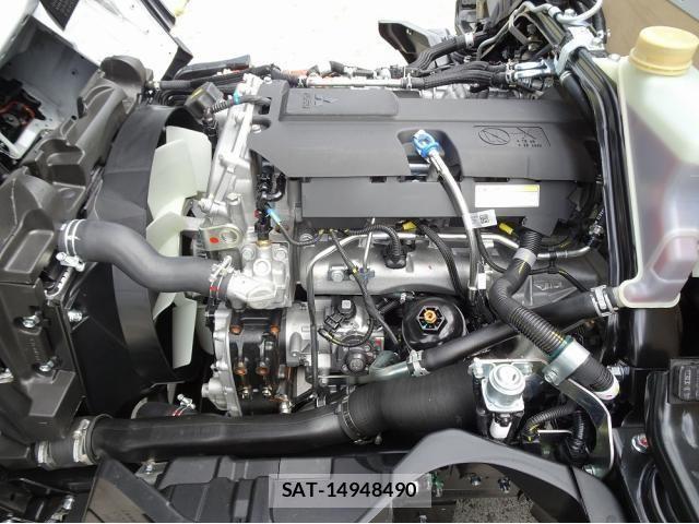 Mitsubishi CANTER 2026-05 8848404-9