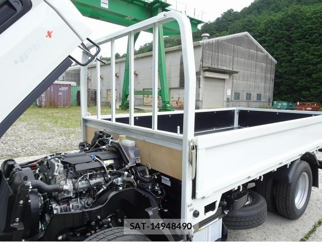 Mitsubishi CANTER 2026-05 8848404-26