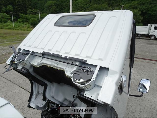Mitsubishi CANTER 2026-05 8848404-29