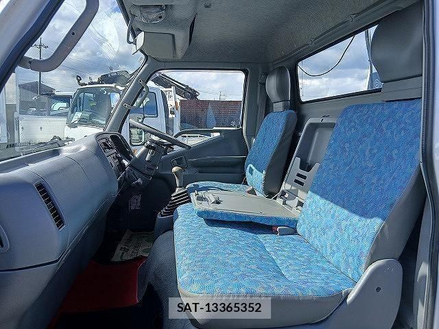 Mitsubishi CANTER 2000-07 8848413-13