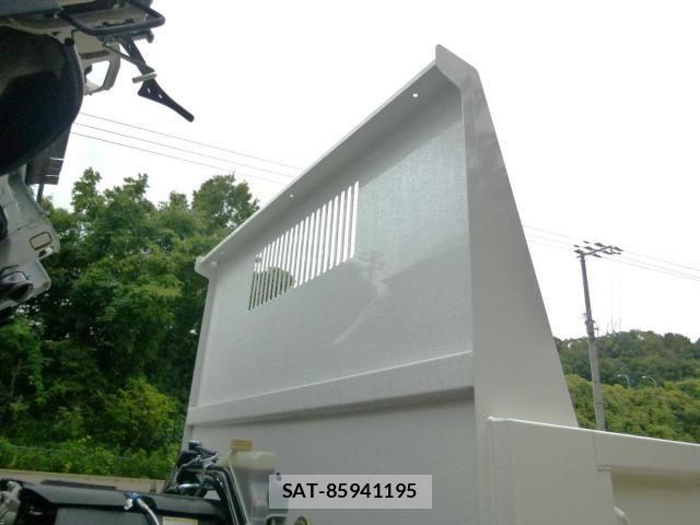 Mitsubishi CANTER 2026-05 8848405-7