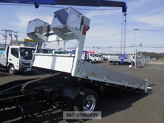 Mitsubishi CANTER 2012-03 8848399-19