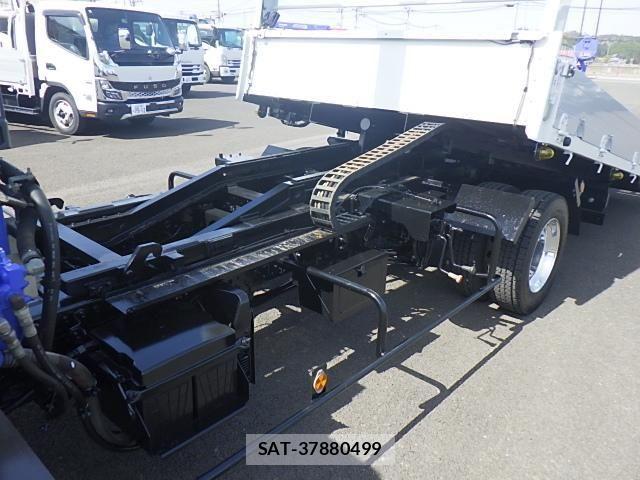 Mitsubishi CANTER 2012-03 8848399-20