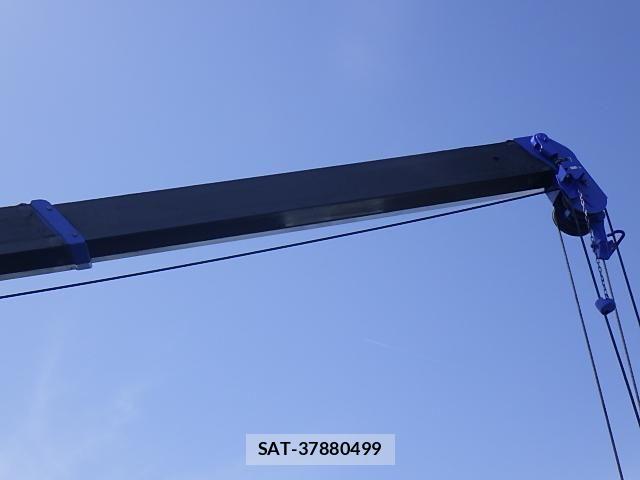 Mitsubishi CANTER 2012-03 8848399-26