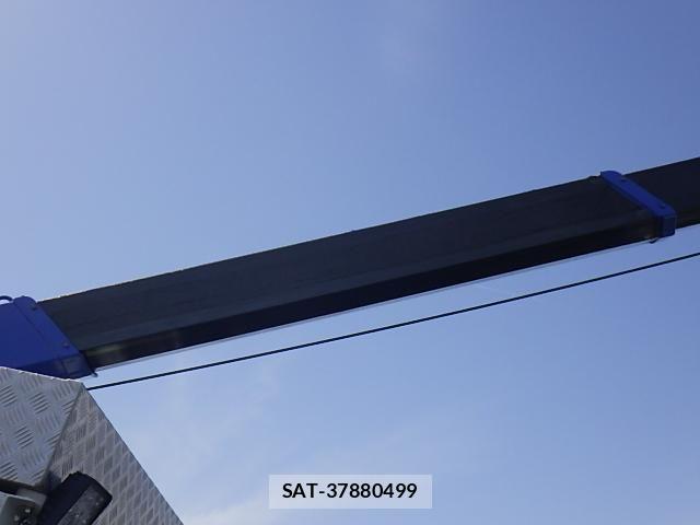 Mitsubishi CANTER 2012-03 8848399-27