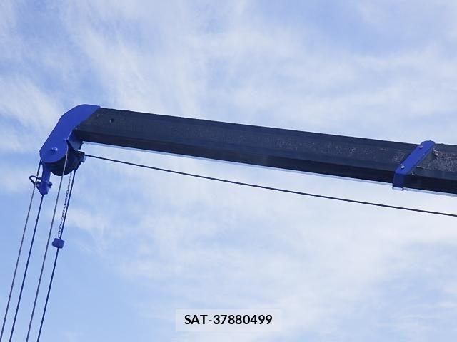 Mitsubishi CANTER 2012-03 8848399-29