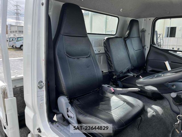 Mitsubishi CANTER 2019-09 8848417-18