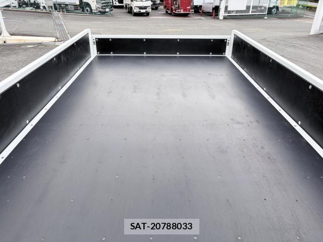 Mitsubishi CANTER 2026-05 8848396-27