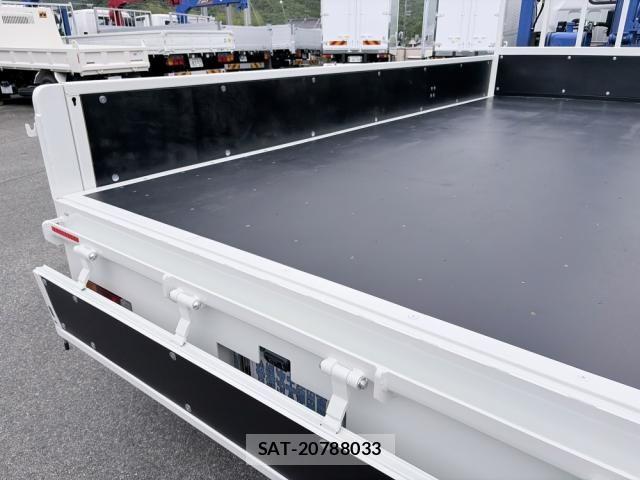 Mitsubishi CANTER 2026-05 8848396-28