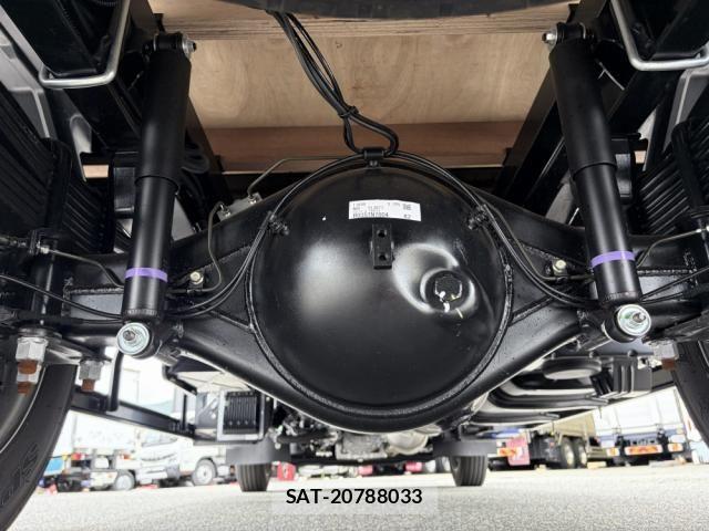 Mitsubishi CANTER 2026-05 8848396-8