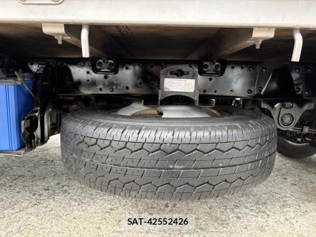 Mitsubishi CANTER 2004-03 8848423-23