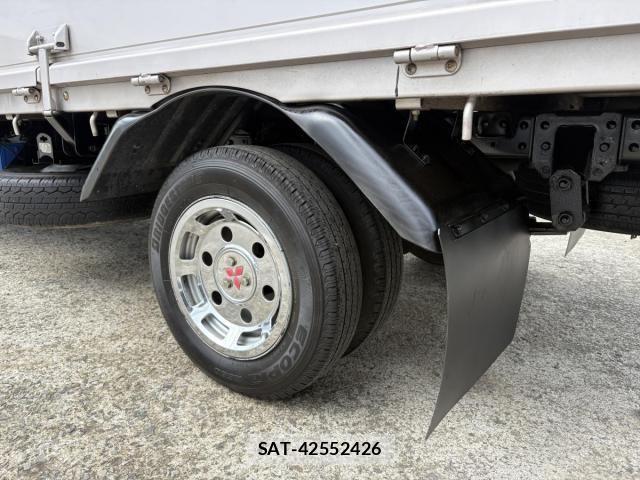 Mitsubishi CANTER 2004-03 8848423-26