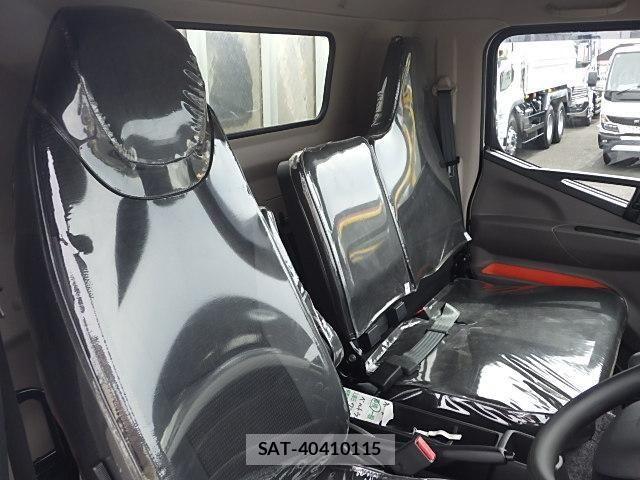 Mitsubishi CANTER 2024-10 8848398-13
