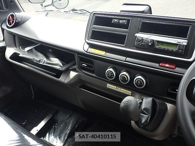 Mitsubishi CANTER 2024-10 8848398-16