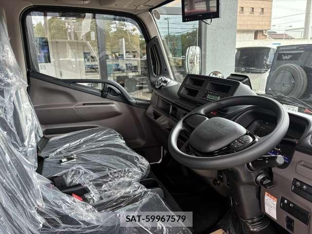 Mitsubishi CANTER 2026-04 8870589-17