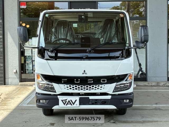 Mitsubishi CANTER 2026-04 8870589-5