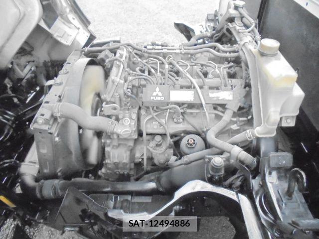 Mitsubishi CANTER 2015-11 8870597-19