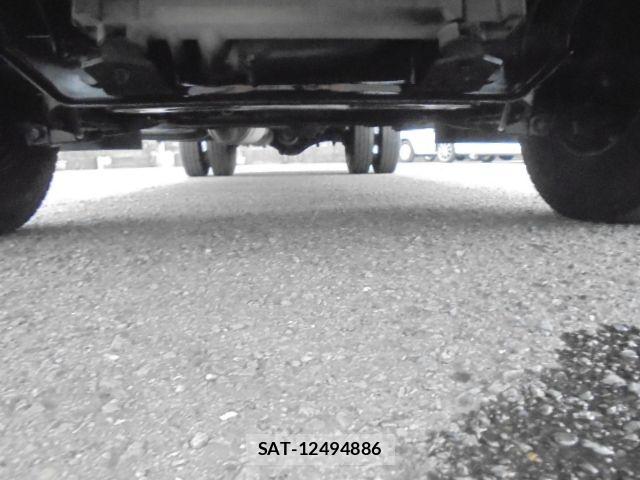Mitsubishi CANTER 2015-11 8870597-21